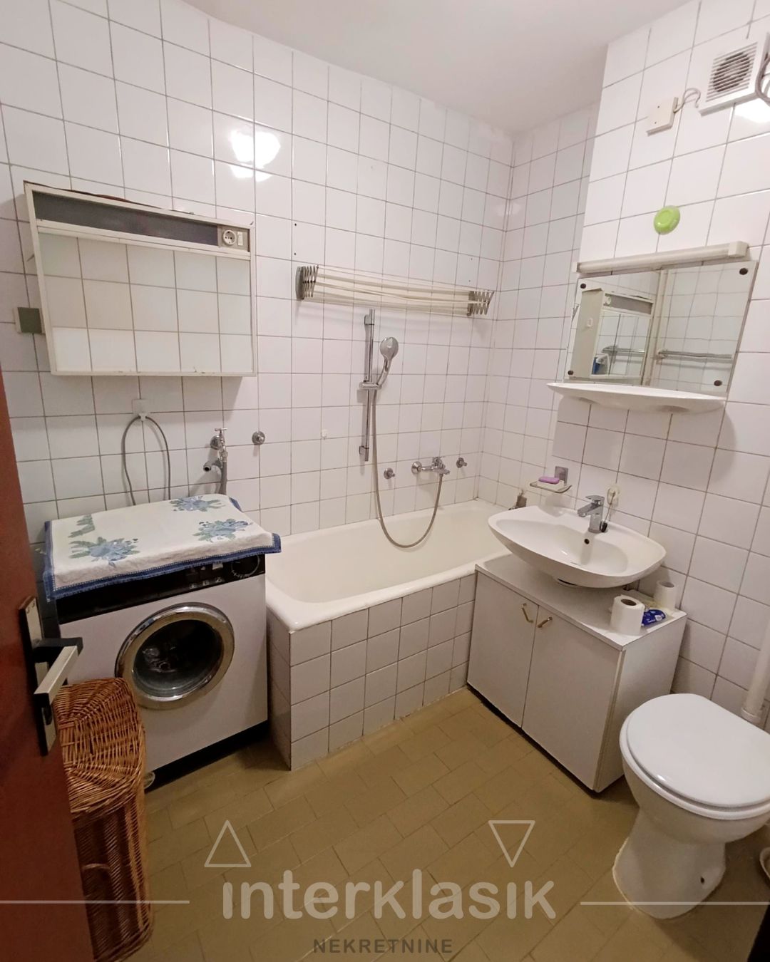 Prodaja, stan, Zagreb, Jarun, 2 soban, 62 m2, 2 lođe, 1.kat