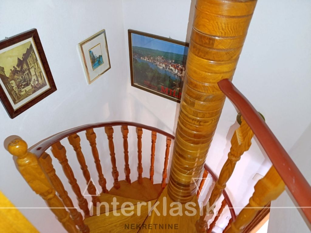Prodaja, Milna, apartman, boravak + 2 sobe, terasa, prekrasan pogled
