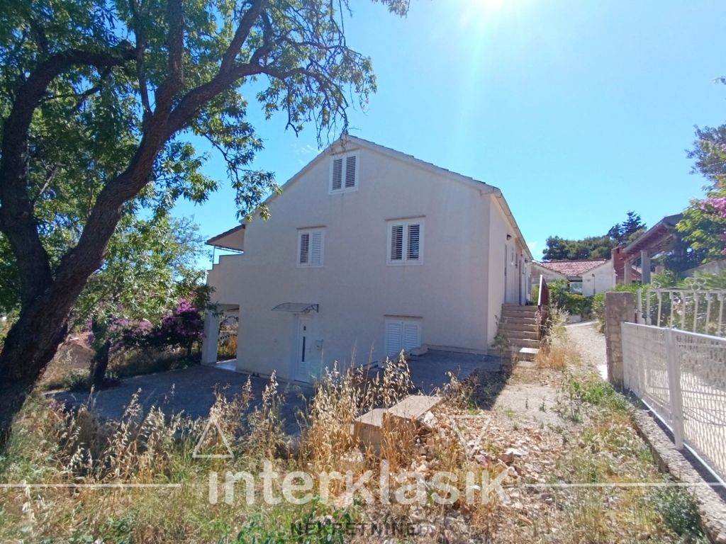 Prodaja, Milna, apartman, boravak + 2 sobe, terasa, prekrasan pogled