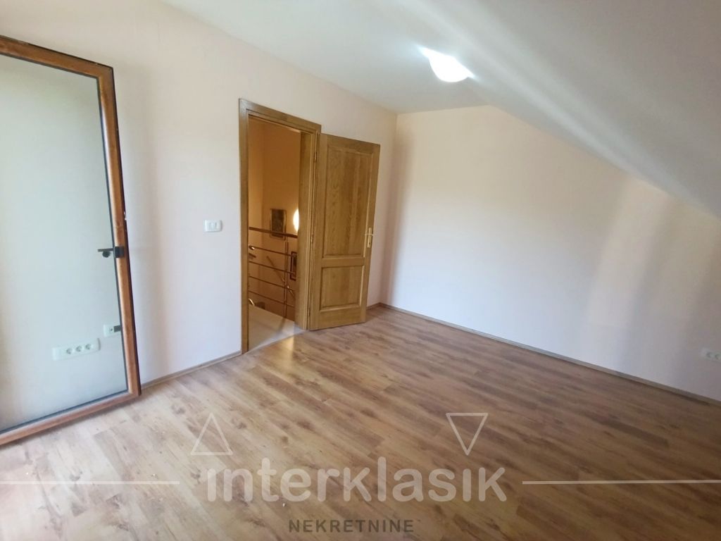 Prodaja, kuća, Kraj Donji, Marija Gorica, 271 m2, zemljište 9554 m2