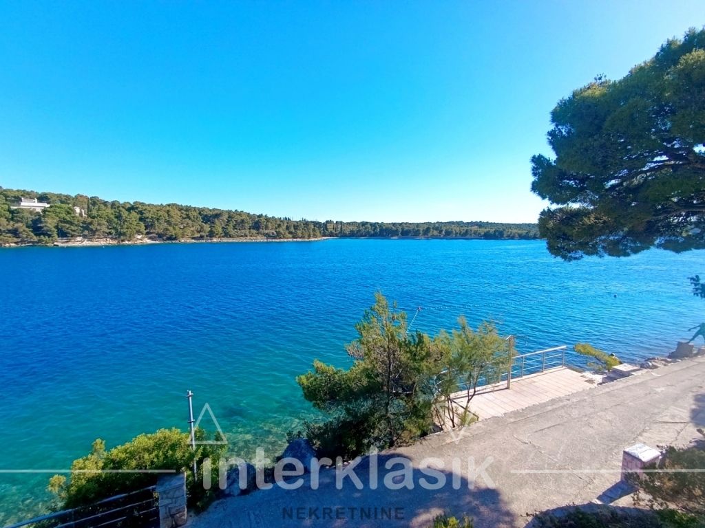 Prodaja, Milna, apartman, boravak + 2 sobe, terasa, prekrasan pogled