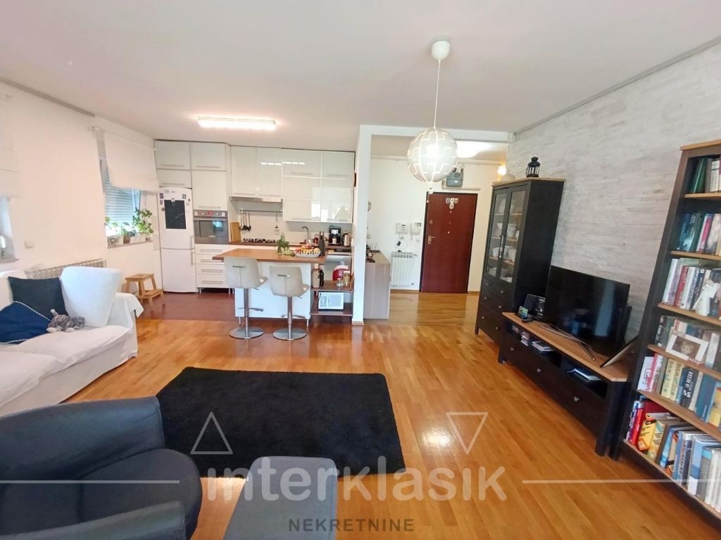Prodaja, prekrasan 4 sobni stan, Gorice, 100 m2, vrt