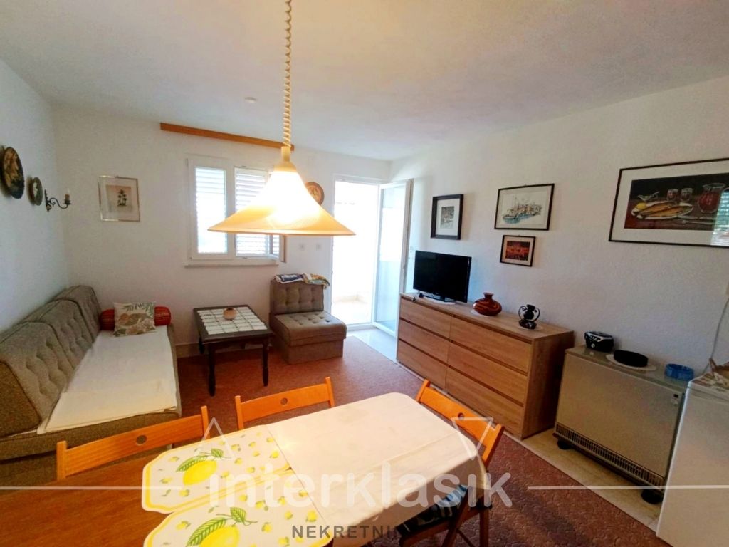 Prodaja, Milna, apartman, boravak + 2 sobe, terasa, prekrasan pogled